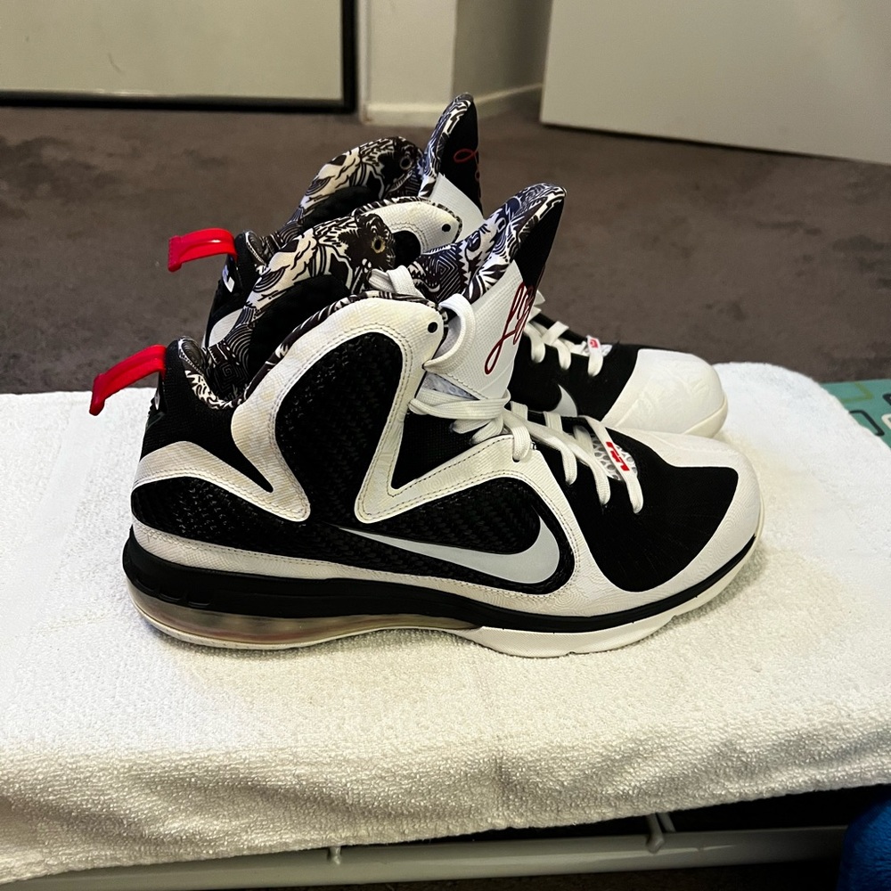Nike LeBron 9 Freegums. Size 12. Preowned - Picture 2 of 6
